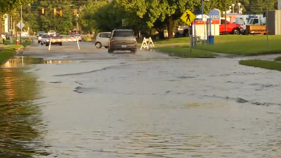 Heavy rains prompt flooding in Jacksonville neighborhood WCTI