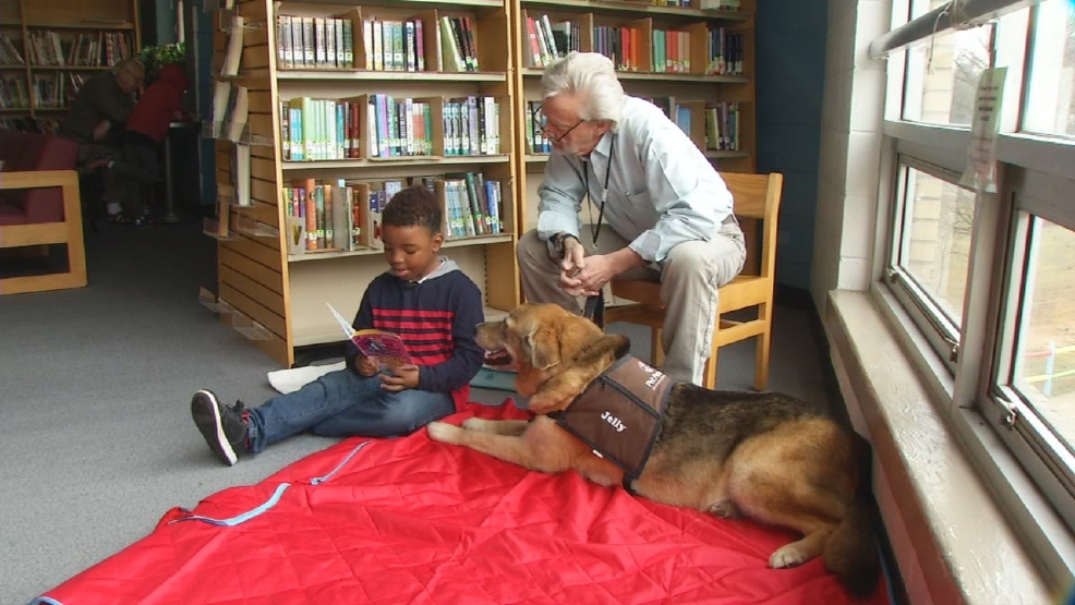 Jelly the dog is a perfect kids' reading partner at revived school program