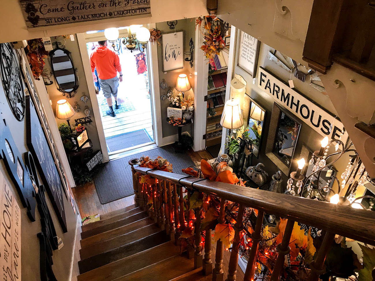 Nashville, Indiana Is a Cozy Fall Retreat That's Only Two Hours Away