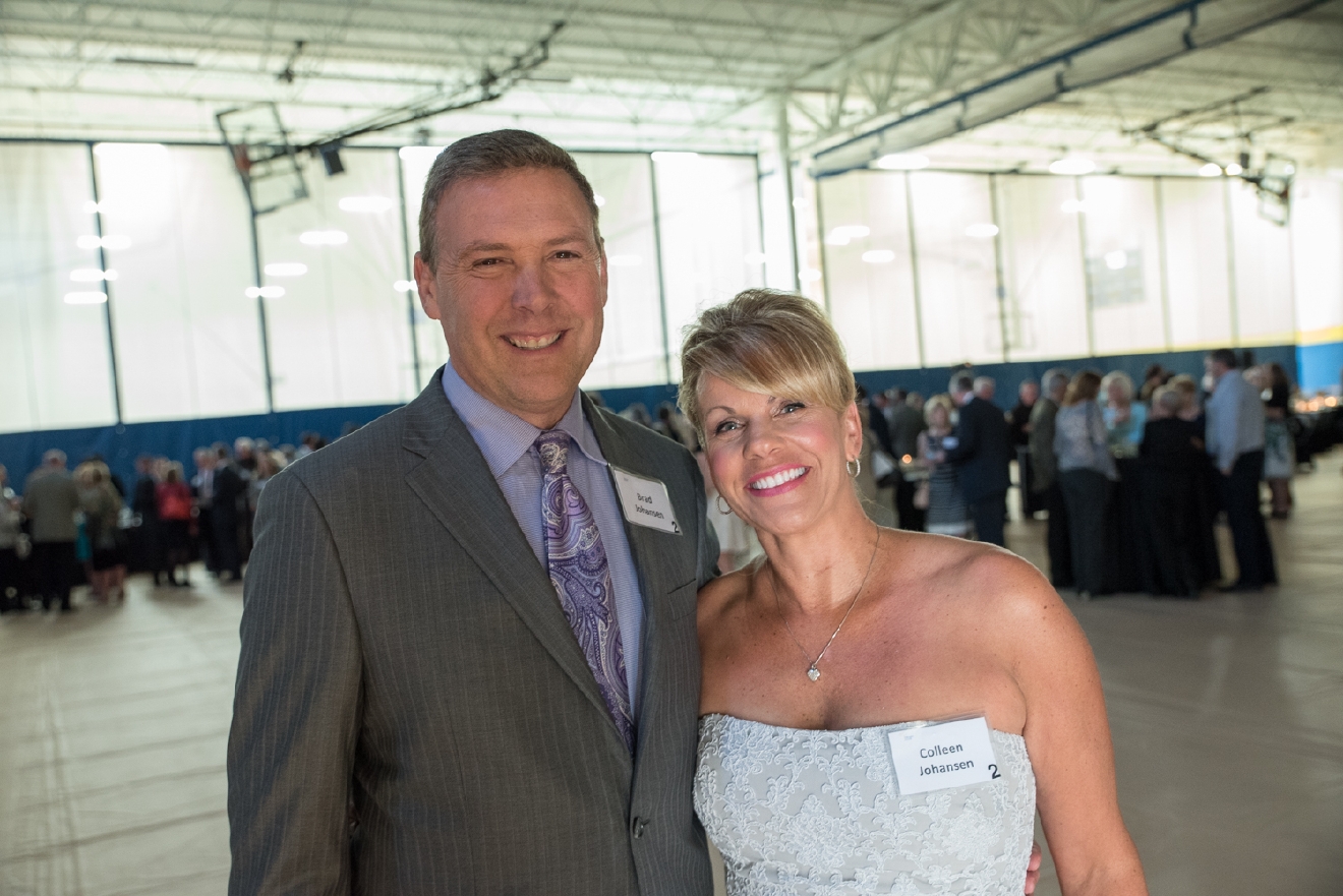 TriHealth's Altenau, Bengals' Whitworth, Lauren Hill Family Honored At Friars Club Dinner