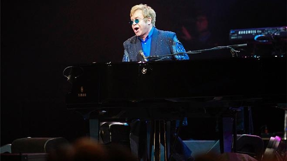 121126_a_China_Elton_John_22.jpg