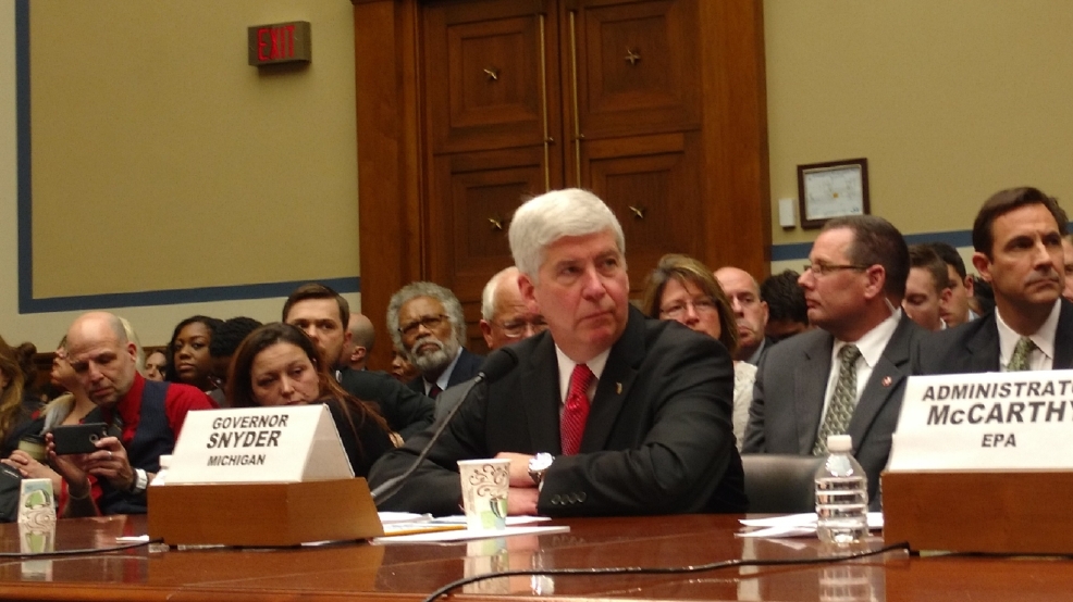Oversight hearing: Congressman calls for Gov. Snyder to resign over Flint water crisis