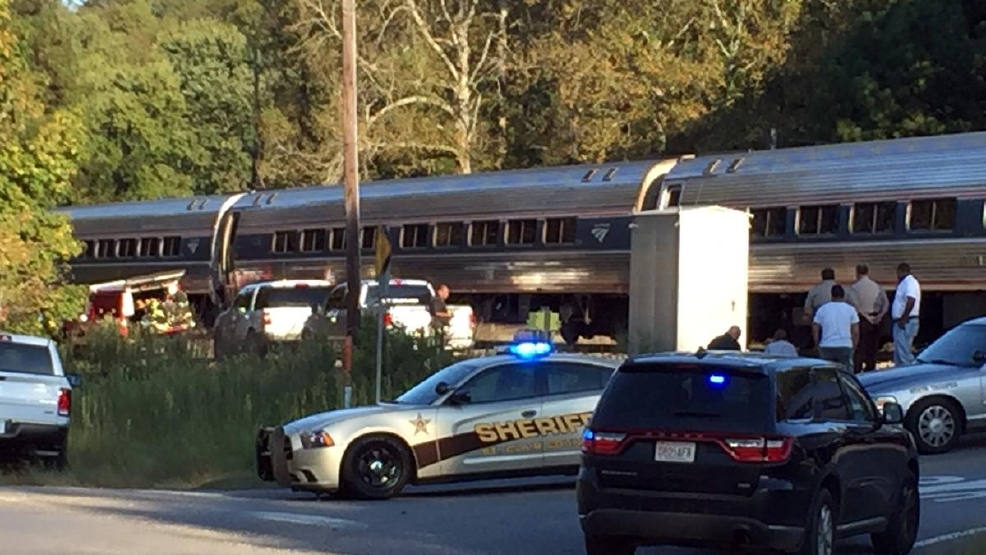 Police 1 dead after train, vehicle collide near Moody WBMA
