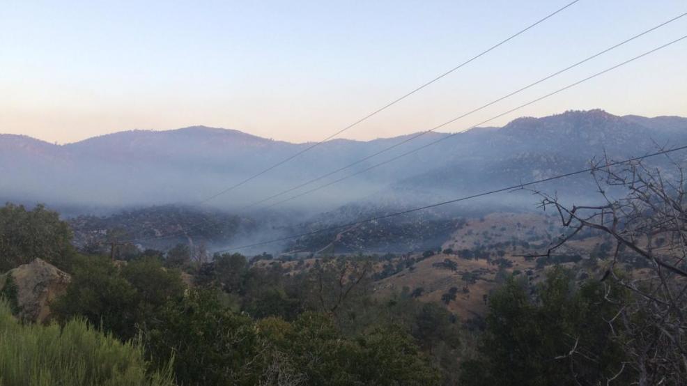 Hwy 178 reopens as wildfire keeps burning west of Bodfish KBAK