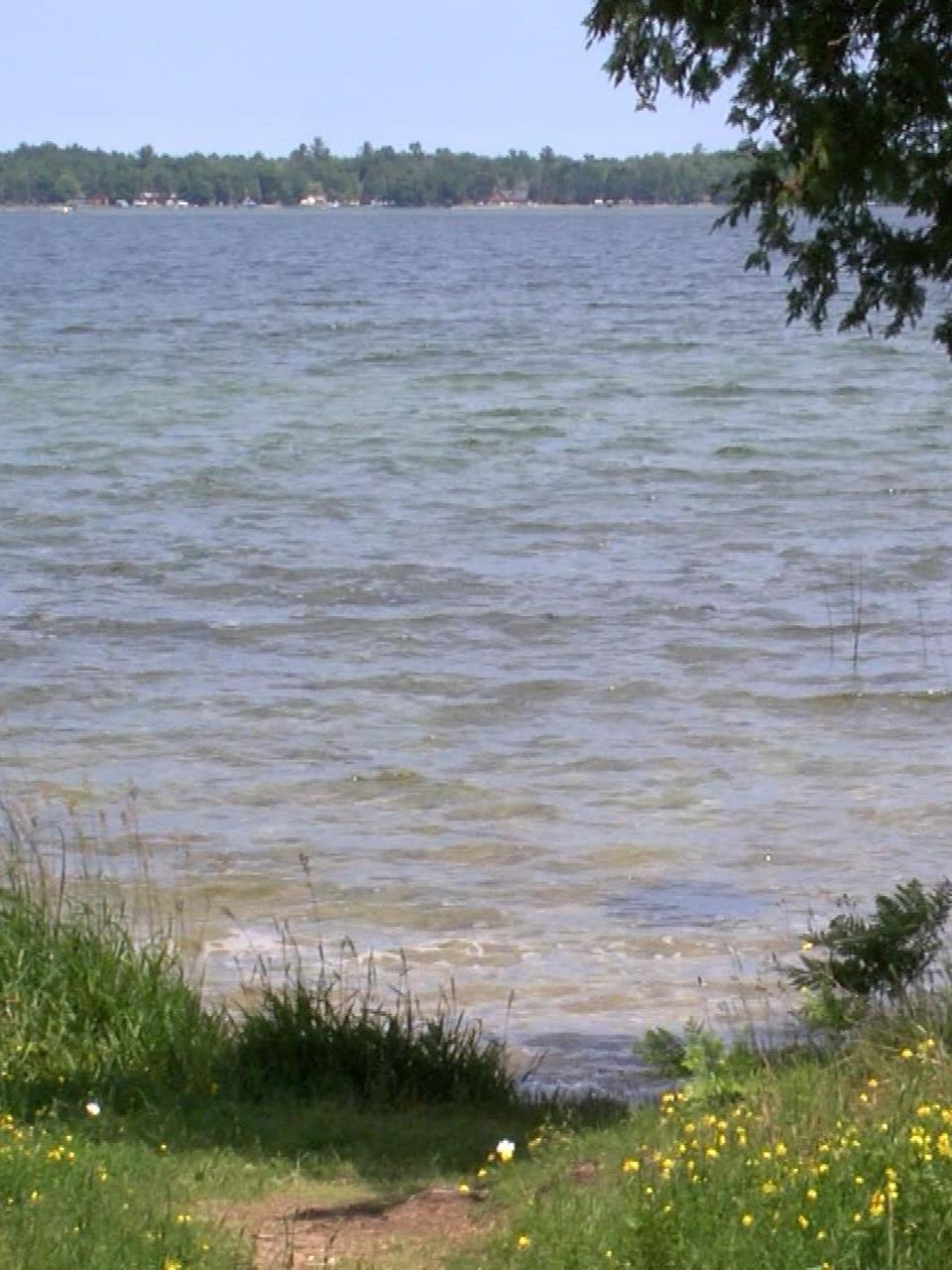 Health Department Warns Lake Goers Not To Swallow Foam Wpbn